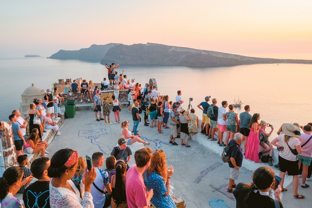 Visa: Με δαπάνη άνω των 18.000 ευρώ 1 στα 5 ταξίδια Αμερικανών φέτος στην Ελλάδα