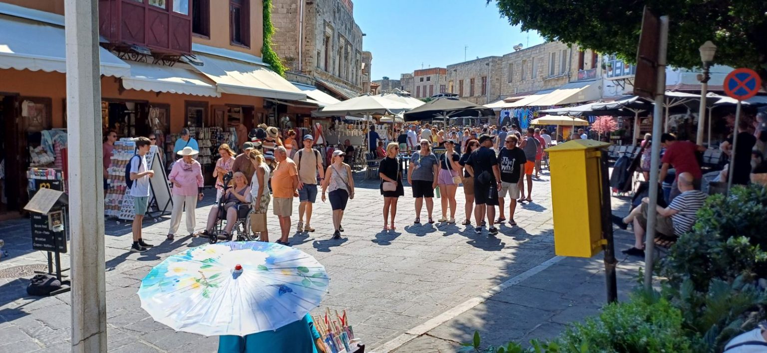 ΜΕΣΑΙΩΝΙΚΗ ΠΟΛΗ