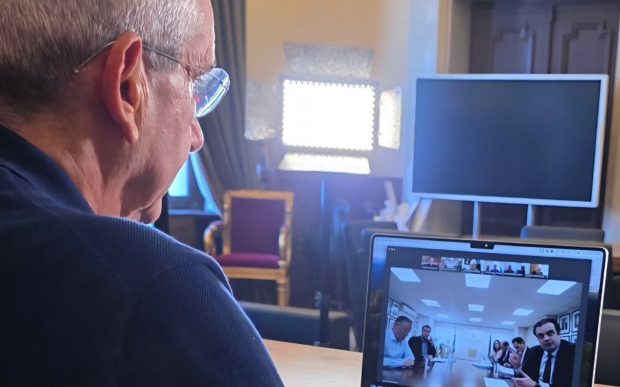 Σε τηλεδιάσκεψη με το οικονομικό επιτελείο της Κυβέρνησης ο Περιφερειάρχης Γιώργος Χατζημάρκος, για το θέμα του ΦΠΑ