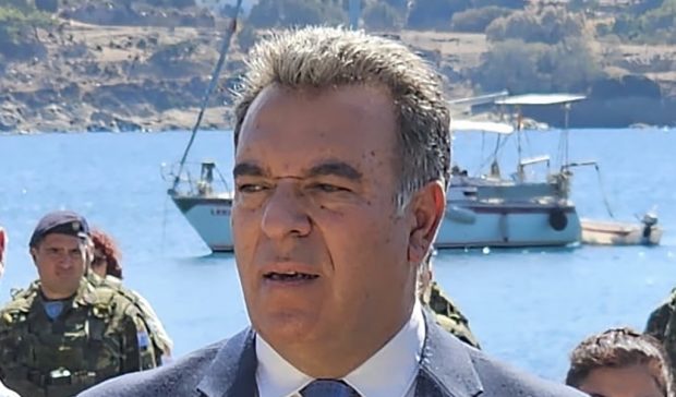 ΚΟΝΣΟΛΑΣ ΜΑΝΟΣ