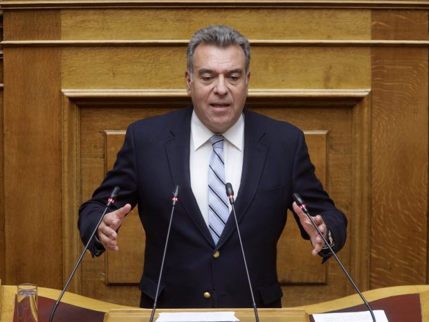 Μάνος Κόνσολας