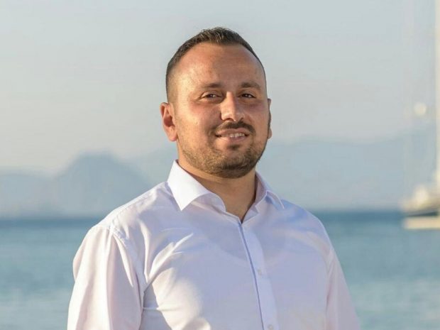 Χαράλαμπος Ναβροζίδης