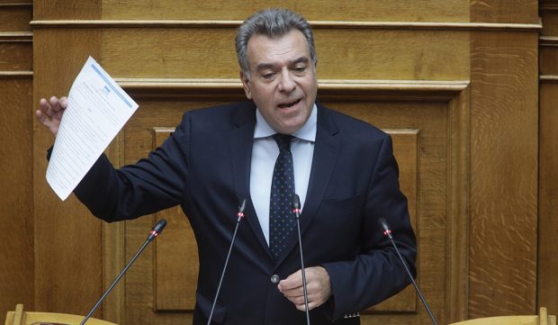 ΚΟΝΣΟΛΑΣ ΜΑΝΟΣ