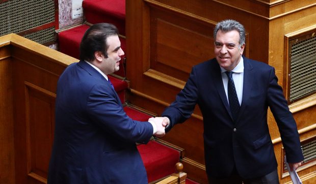 ΚΟΝΣΟΛΑΣ  ΜΑΝΟΣ