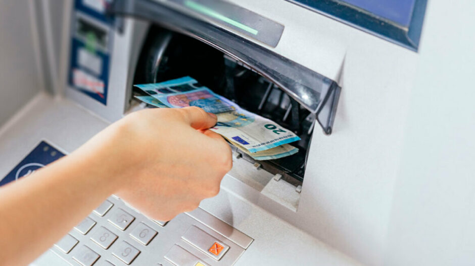 Χάρτης πληρωμών και ελαφρύνσεων για το 2026: Τι ισχύει για αγρότες, συνταξιούχους, ενοικιαστές, ιδιοκτήτες και μισθωτούς