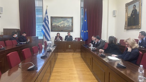 ΚΟΝΣΟΛΑΣ ΜΑΝΟΣ
