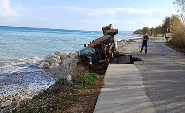 ΠΑΡΑΛΙΑ ΚΡΕΜΑΣΤΗ ΚΑΘΙΖΗΖΗ