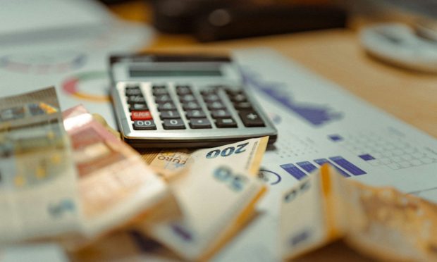 ΕΙΚΟΝΙΚΑ ΤΙΜΟΛΟΓΙΑ