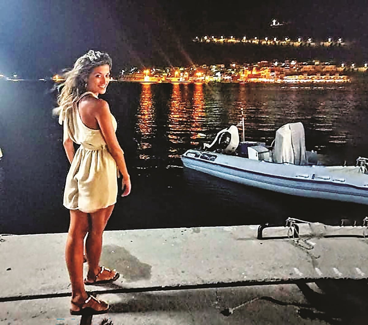 Εικόνα που περιέχει παπούτσια, εξωτερικός χώρος/ύπαιθρος, ρουχισμός, βάρκα Το περιεχόμενο που δημιουργείται από AI ενδέχεται να είναι εσφαλμένο.