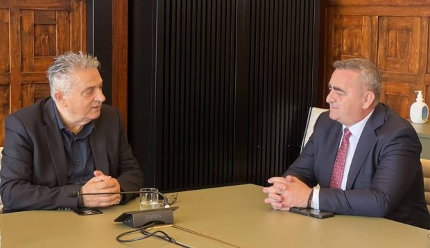 ΑΣΠΡΑΚΗΣ ΜΠΕΛΕΡΗ Φ