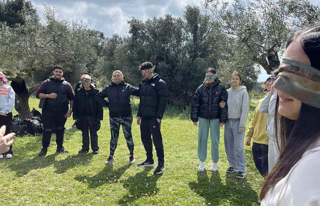 4 ΛΥΚΕΙΟ