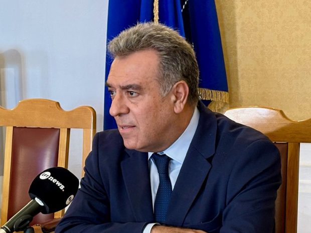 ΚΟΝΣΟΛΑΣ ΜΑΝΟΣ