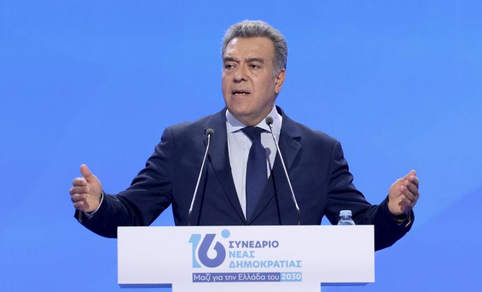 ΜΑΝΟΣ ΚΟΝΣΟΛΑΣ
