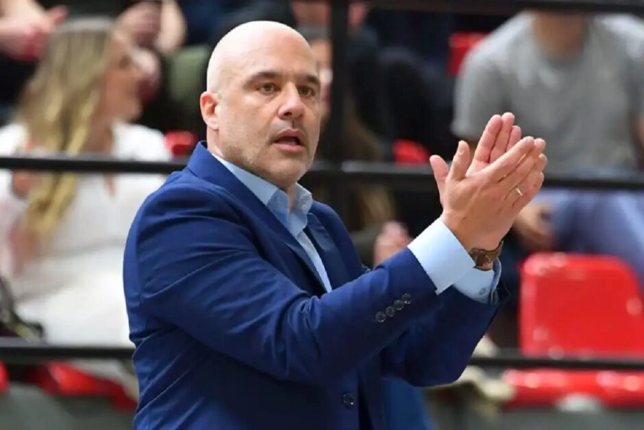 ΑΡΗΣ ΛΥΚΟΓΙΑΝΝΗΣ ΚΟΛΟΣΣΟΣ