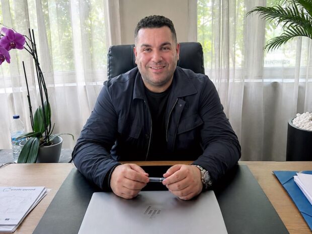 ΤΗΛΕΜΑΧΟΣ ΚΑΜΠΟΥΡΗΣ