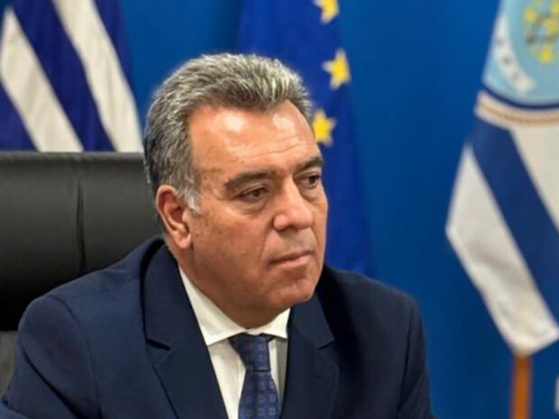 ΚΟΝΣΟΛΑΣ ΜΑΝΟΣ