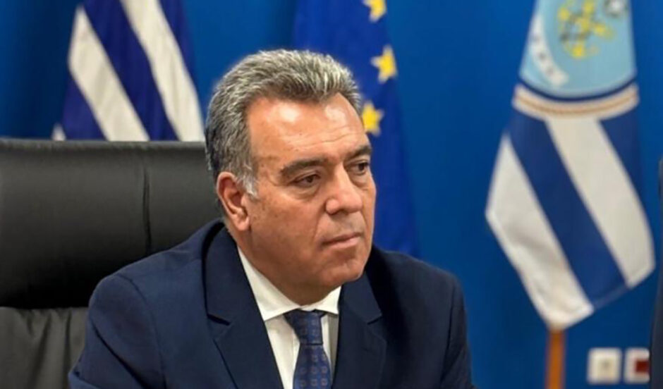 ΚΟΝΣΟΛΑΣ ΜΑΝΟΣ