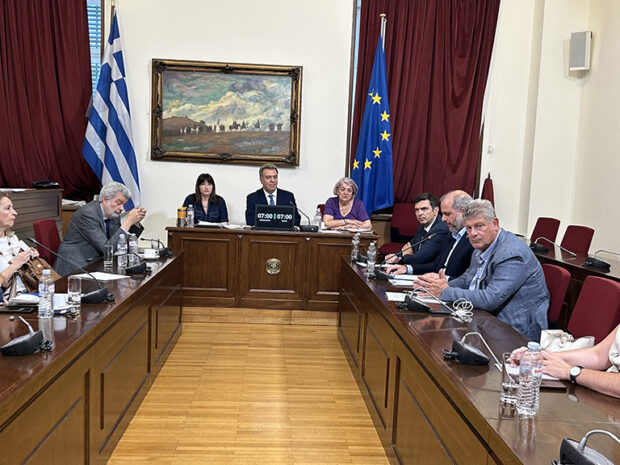 ΚΟΝΣΟΛΑΣ Μ