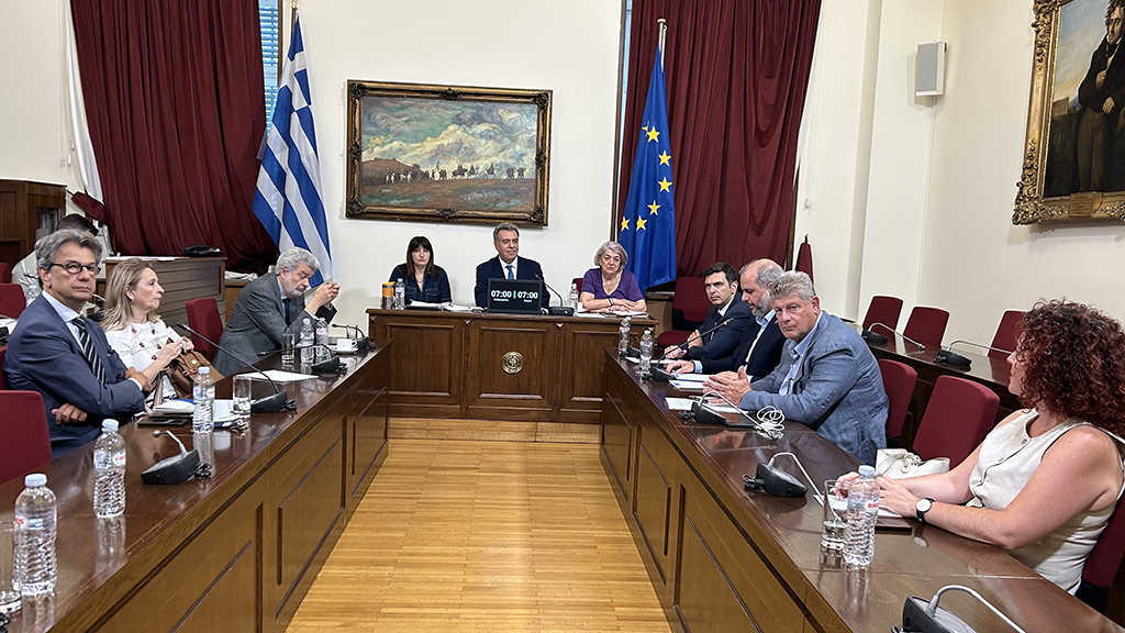 ΚΟΝΣΟΛΑΣ Μ