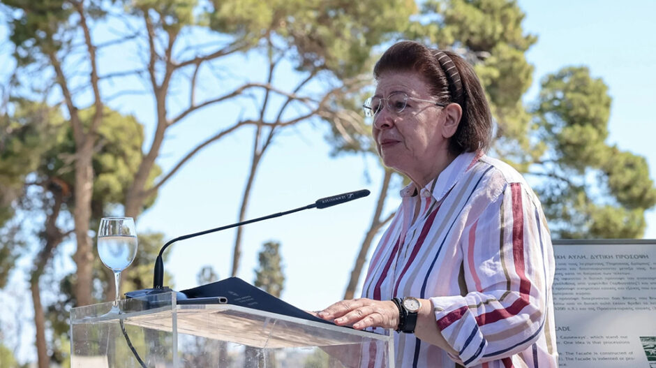 ΜΕΝΔΩΝΗ ΛΙΝΑ