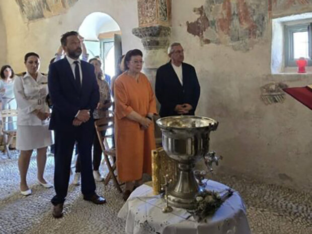 ΜΕΝΔΩΝΗ ΧΑΛΚΗ