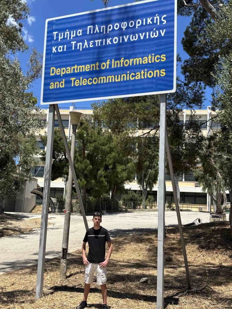 Οι αριστούχοι των Πανελλαδικών μιλούν για την επιτυχία τους και τα όνειρα που ακολουθούν: «Δικαιώνονται οι κόποι και οι προσπάθειες πολλών χρόνων»