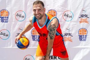 ΑΝΔΡΕΑΣ ΠΕΤΡΟΠΟΥΛΟΣ ΚΟΛΟΣΣΟΣ