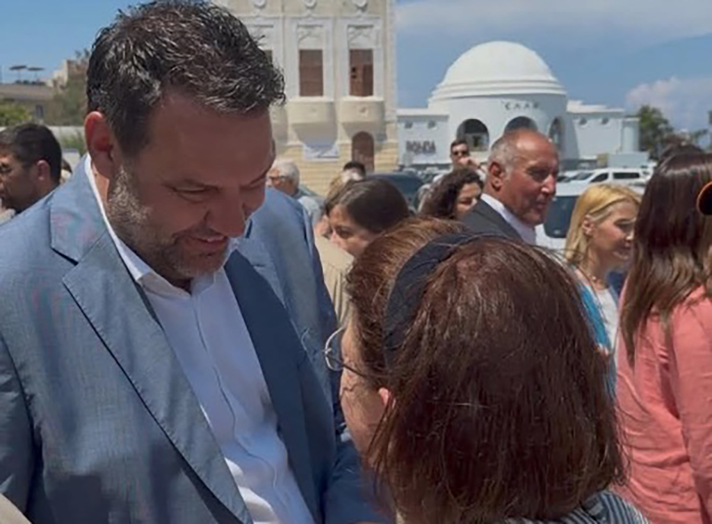 ΚΟΛΙΑΔΗΣ ΜΕΝΔΩΝΗ