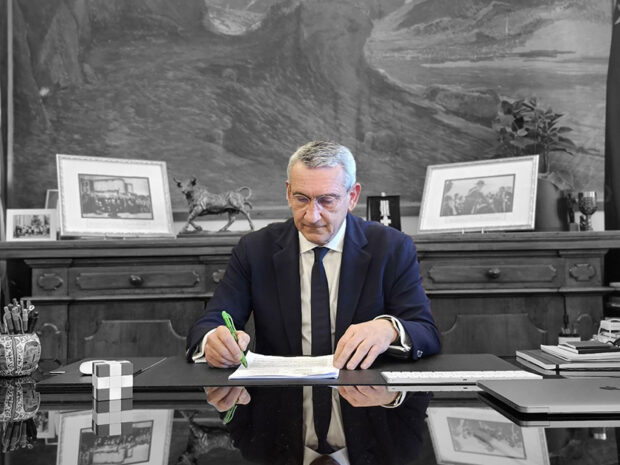 ΧΑΤΖΗΜΑΡΚΟΣ Γ