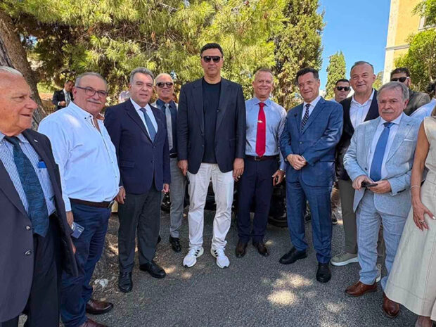 ΜΑΓΓΟΣ ΚΑΛΥΜΝΟΣ