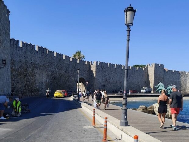 ΣΩΜΑΤΕΙΟ ΚΟΛΟΣΣΟΣ