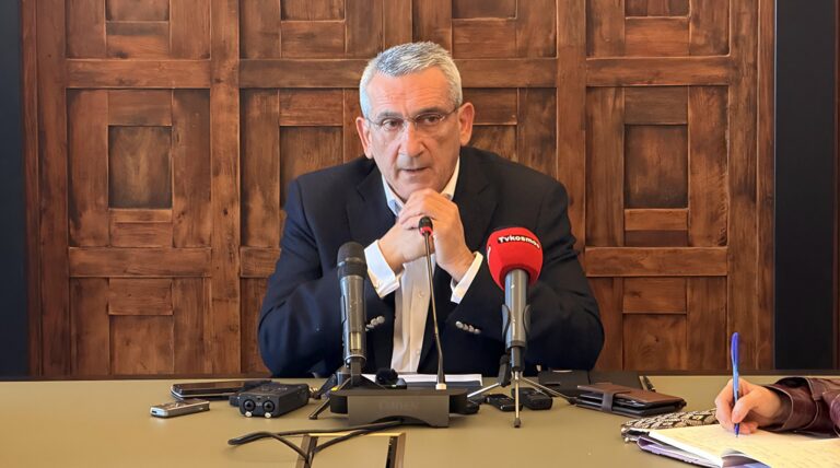 Γιώργος Χατζημάρκος: Σκληρή κριτική στη διοίκηση της ΔΕΥΑΡ