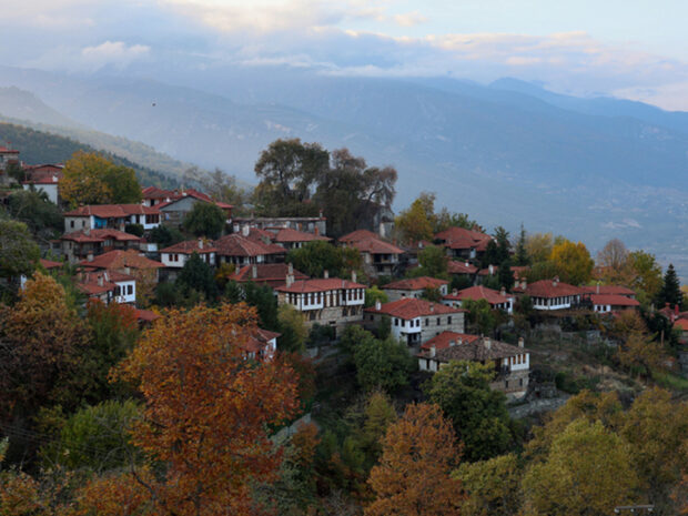 AKINHTA