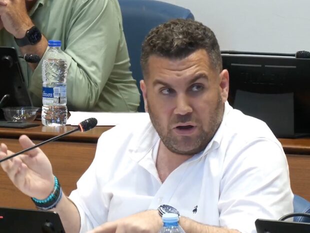 ΤΗΛΕΜΑΧΟΣ ΚΑΜΠΟΥΡΗΣ