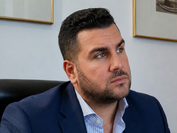 ΤΗΛΕΜΑΧΟΣ ΚΑΜΠΟΥΡΗΣ
