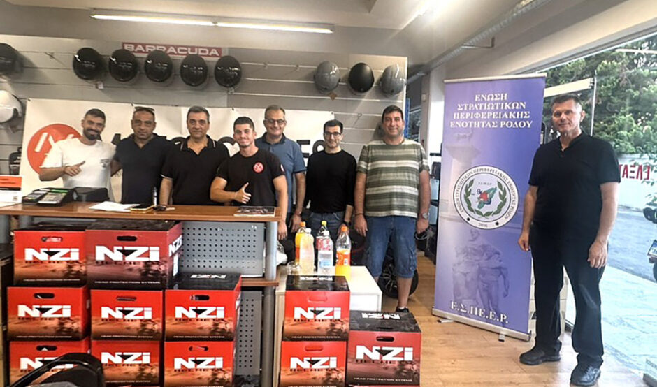 Παράδοση κρανών στα μέλη και τις οικογένειές τους – Μια δράση με μήνυμα την οδική ασφάλεια