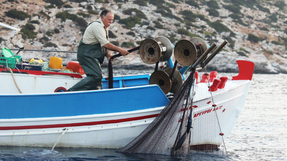 Σε ασφυκτικό κλοιό η παράκτια αλιεία στα Δωδεκάνησα