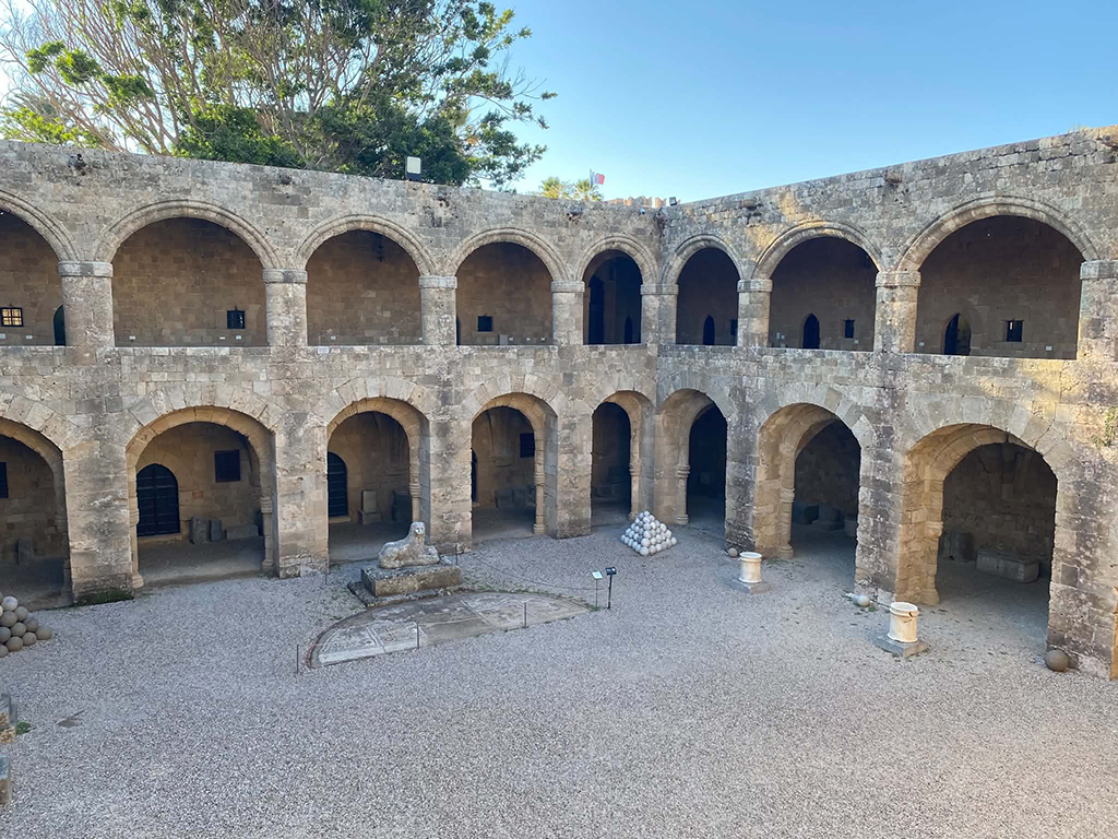 Βιωματικό εργαστήριο με τίτλο «Εκεί όπου αντικείμενα δημιουργούν νοήματα και αγγίζουν την ψυχή μας: Η ιαματική δύναμη των μουσείων»