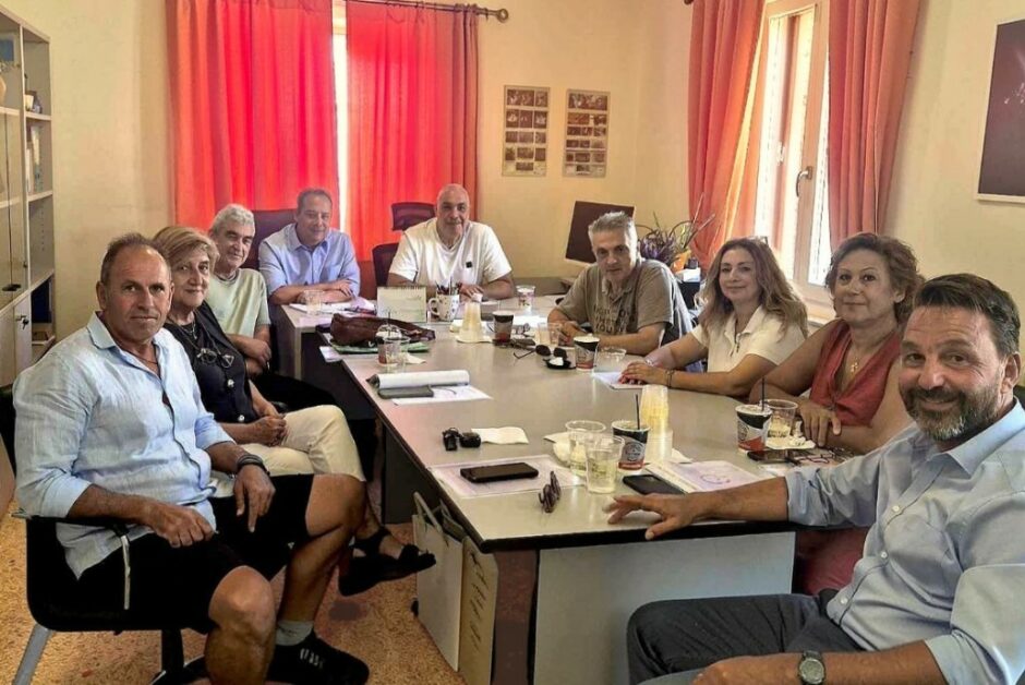 ΑΝΔΩ ΓΕΝΙΚΗ ΣΥΝΈΛΕΥΣΗ