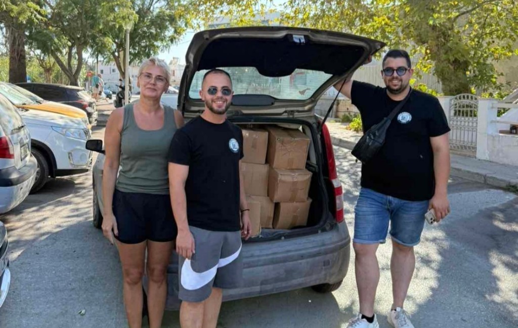 Ο Σύλλογος Νεολαίας Ιαλυσού ενίσχυσε τις σχολικές βιβλιοθήκες με περίπου 800 βιβλία