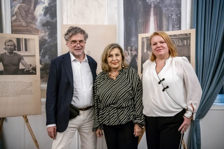 ΠΡΕΣΒΗΣ ΤΣΕΧΙΚΗΣ ΔΗΜΟΚΡΑΤΙΑΣ