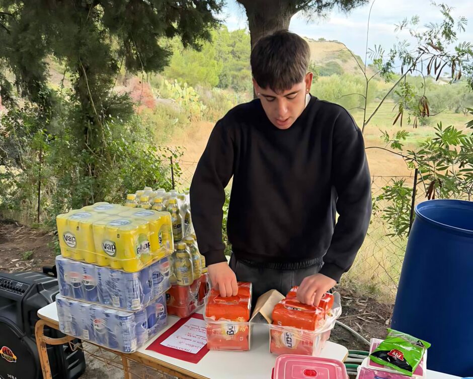Ο Σύλλογος Νεολαίας Ιαλυσού στηρίζει τους μαθητές του Λυκείου για την εκδρομή τους