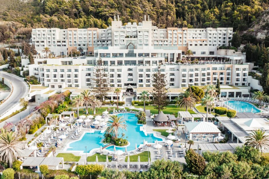 Το Sheraton της Ιξιάς περνά στα χέρια του Νίκου Κούτρα