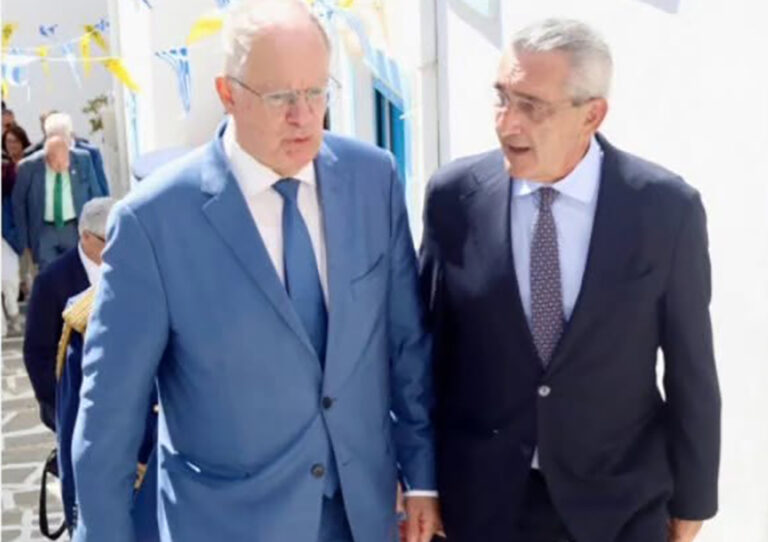 ΧΑΤΖΗΜΑΡΚΙΟΣ ΠΡΟΕΔΡΟΣ ΤΗΣ ΔΗΜΟΚΡΑΤΙΑΣ