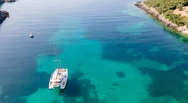 Ο ελληνικός τουρισμός των ρεκόρ και των αντιφάσεων