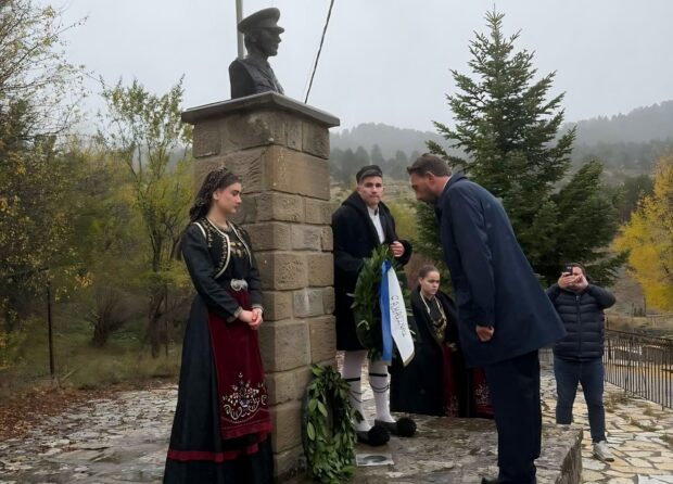 Από τη Χάλκη στα βουνά της Πίνδου – Συγκίνηση και εθνική υπερηφάνεια στην απόδοση τιμής στον ήρωα Αλέξανδρο Διάκο
