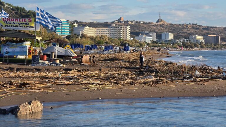 Αποζημιώσεις, φοροελαφρύνσεις και μέτρα στήριξης ζητούν οι φορείς για τις επιχειρήσεις που επλήγησαν από την κακοκαιρία