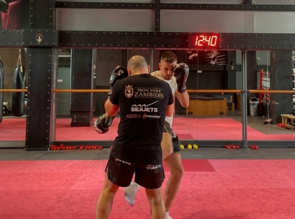 Kick Boxing:  Ο Γιάννης Μαίρης προπονήθηκε με τον θρύλο, Μιχάλη Ζαμπίδη