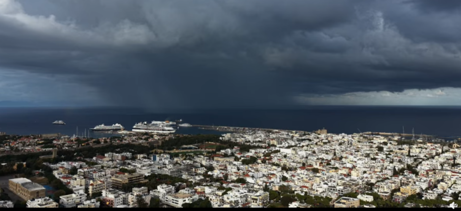 Συνεχίζεται η κακοκαιρία στη Ρόδο, σύσταση για αποφυγή άσκοπων μετακινήσεων